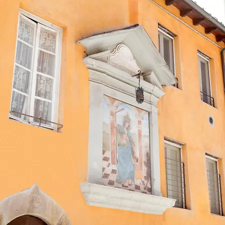 Mansion In Lucca Near Via Fillungo * Lucca